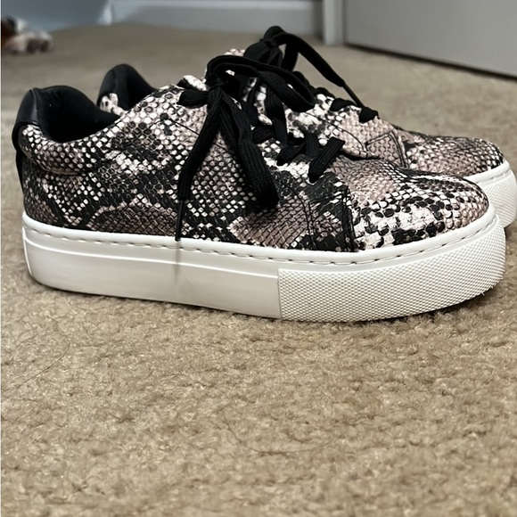 Chunky heel snakeskin sneakers - Picture 2 of 4
